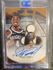 2025-26 Topps 3 Rookie 3 Patch Autographs Vertical Drake Powell #RPV-DP card