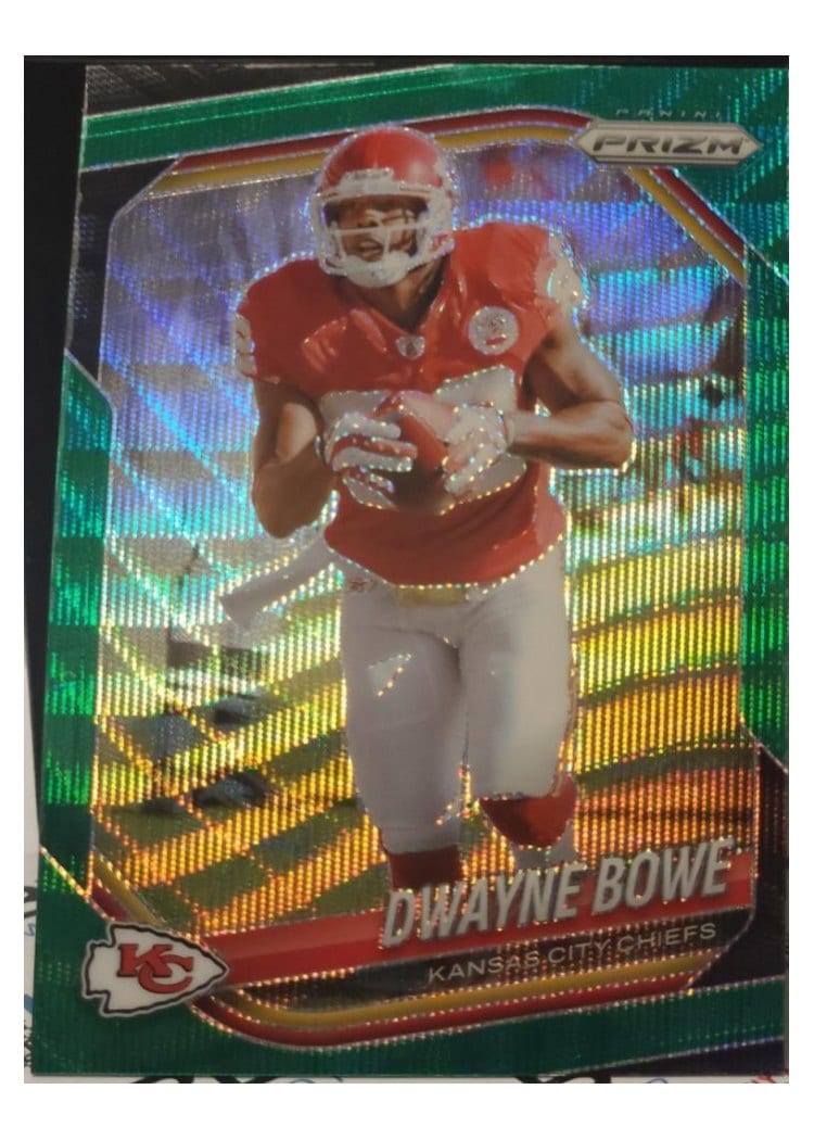 2025 Panini Prizm Base Set Dwayne Bowe Green Wave #46 card