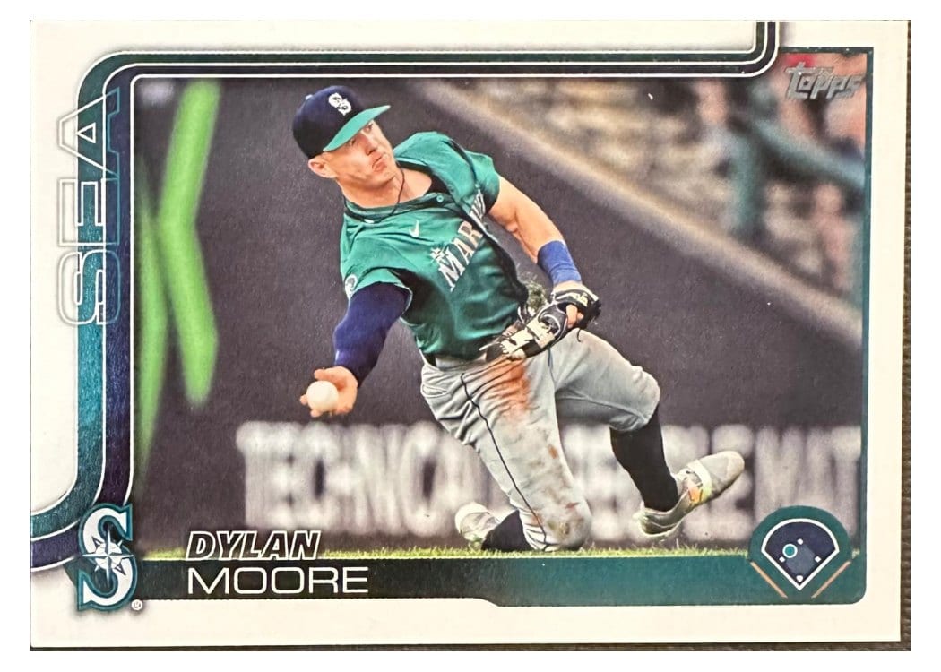 2025 Topps Base Set Dylan Moore #105 card