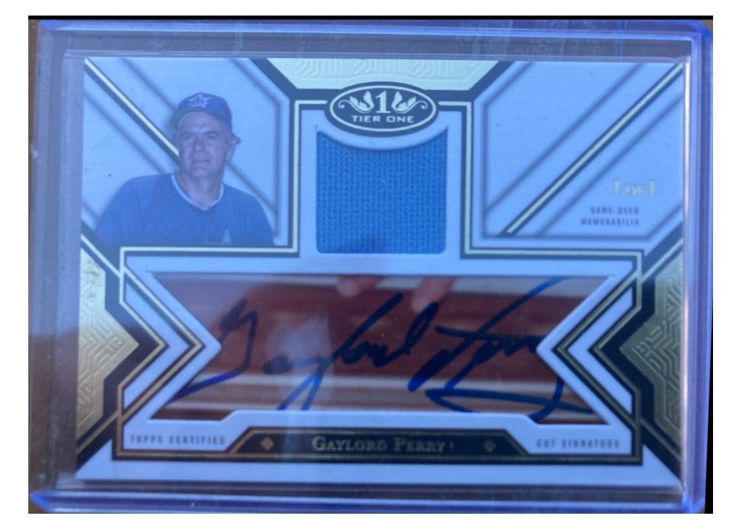 2023 Topps Tier One Cut Signature Relics Gaylord Perry #T1CSR-GP card