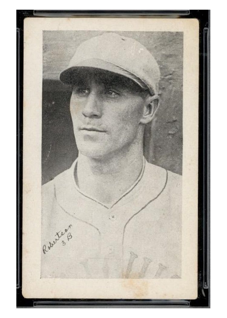 1922 W575 2 Gene Robertson Hand Cut card