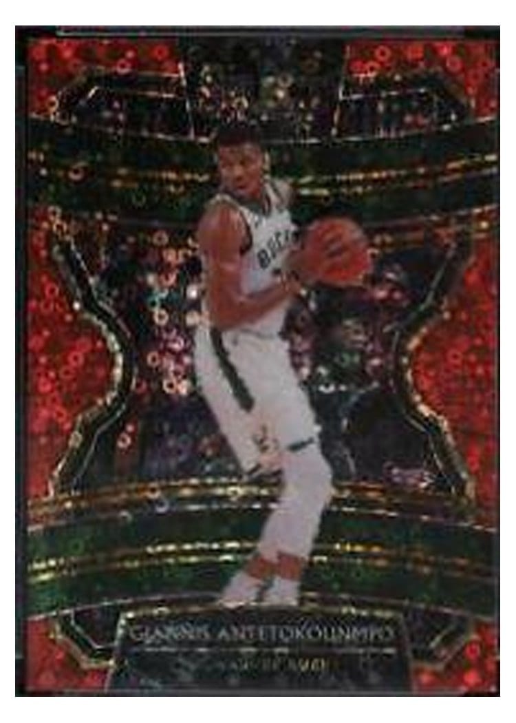 2019-20 Panini Select Base Set Giannis Antetokounmpo #22 card