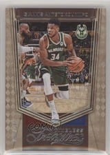 2021-22 Panini Chronicles Base Set Giannis Antetokounmpo #468