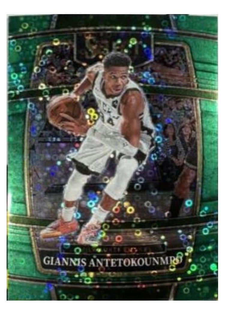 2021-22 Panini Select Base Set Giannis Antetokounmpo #35 card