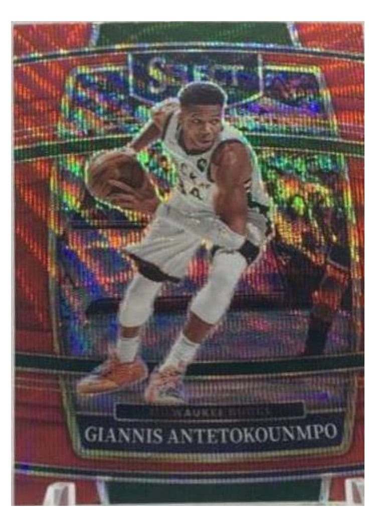 2021-22 Panini Select Base Set Giannis Antetokounmpo #35 card