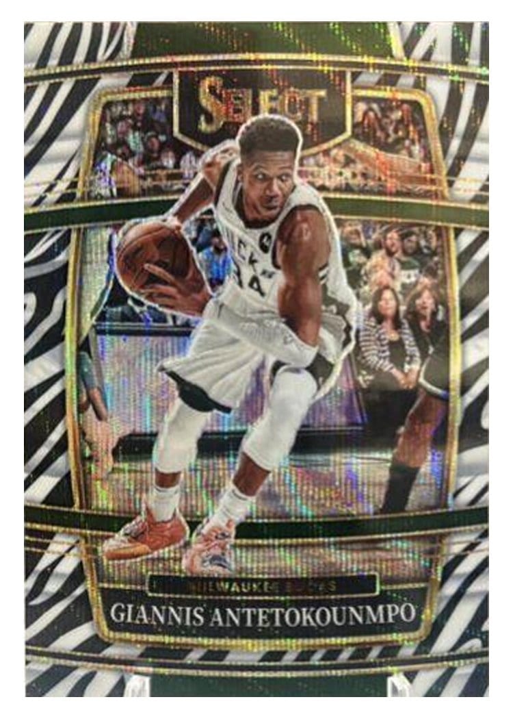 2021-22 Panini Select Base Set Giannis Antetokounmpo #35 card