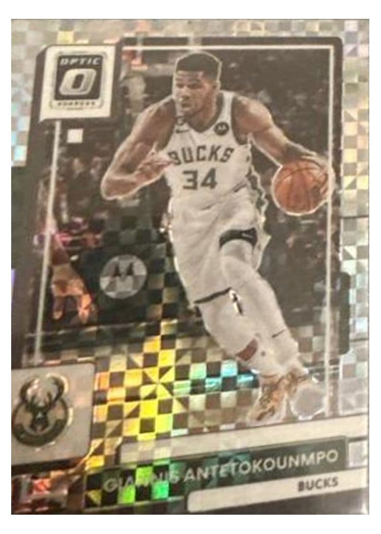 2022-23 Donruss Optic Base Set Giannis Antetokounmpo #75 card