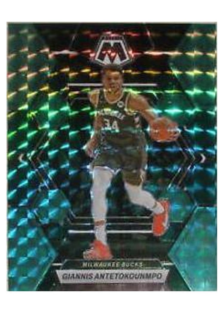 2022-23 Panini Mosaic Base Set Giannis Antetokounmpo #15 card