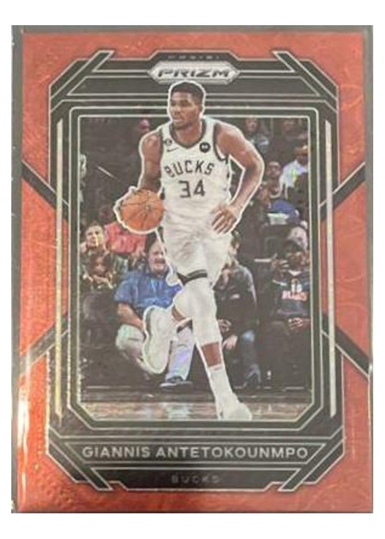 2022-23 Panini Prizm Base Set Giannis Antetokounmpo #96 card