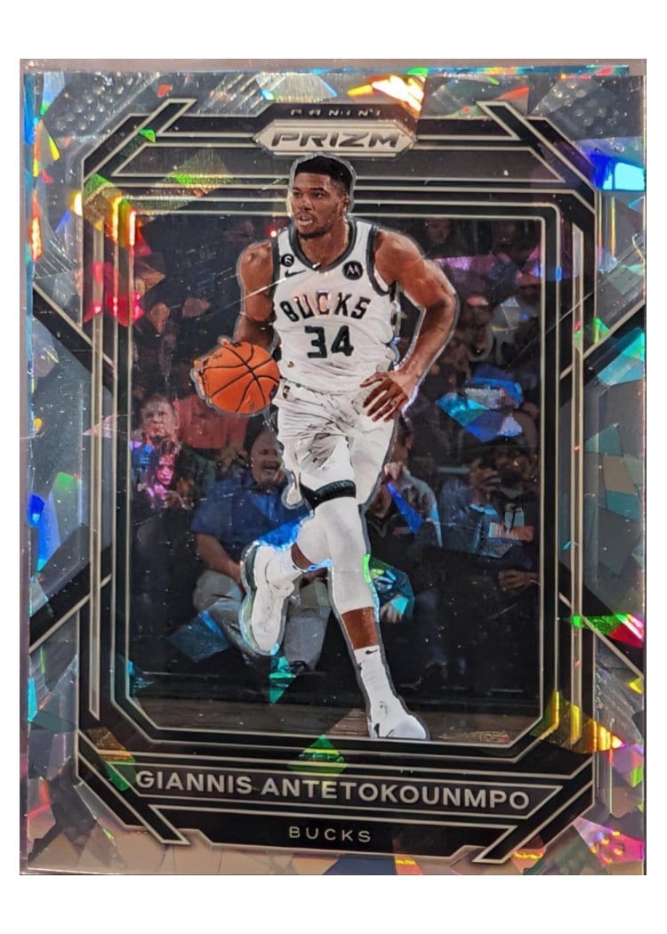 2022-23 Panini Prizm Base Set Giannis Antetokounmpo #96 card