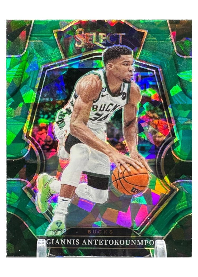 2022-23 Panini Select Base Set Giannis Antetokounmpo #161 card