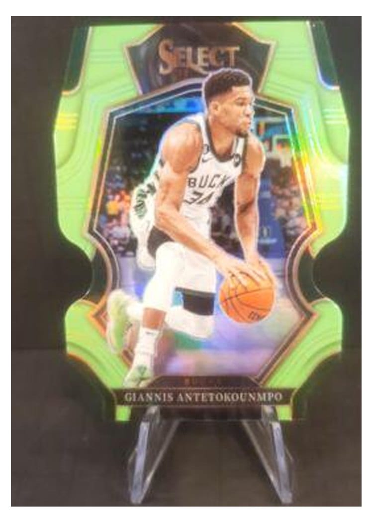 2022-23 Panini Select Base Set Giannis Antetokounmpo #161 card
