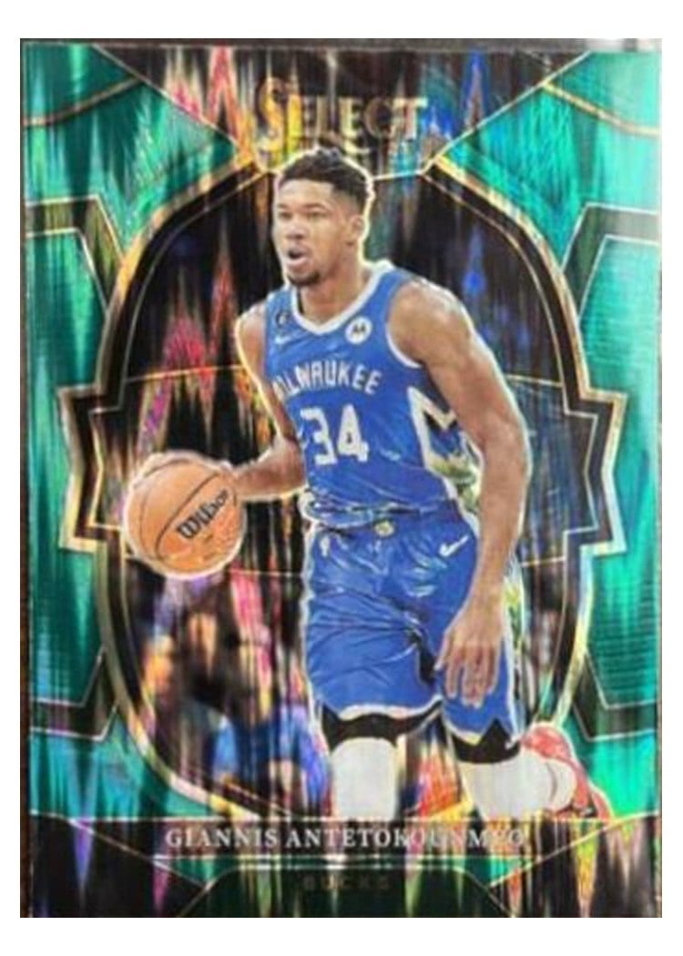 2022-23 Panini Select Base Set Giannis Antetokounmpo #261 card