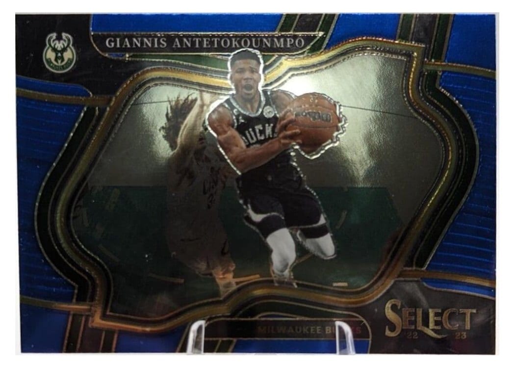 2022-23 Panini Select Base Set Giannis Antetokounmpo #261 card