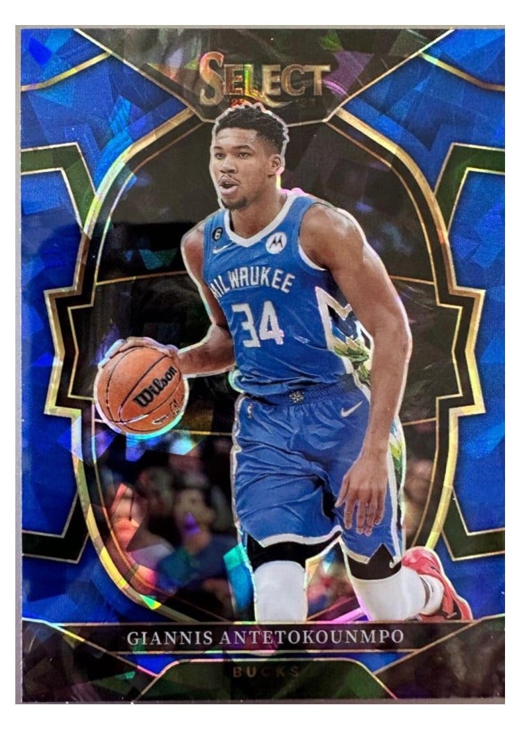 2022-23 Panini Select Base Set Giannis Antetokounmpo #61 card