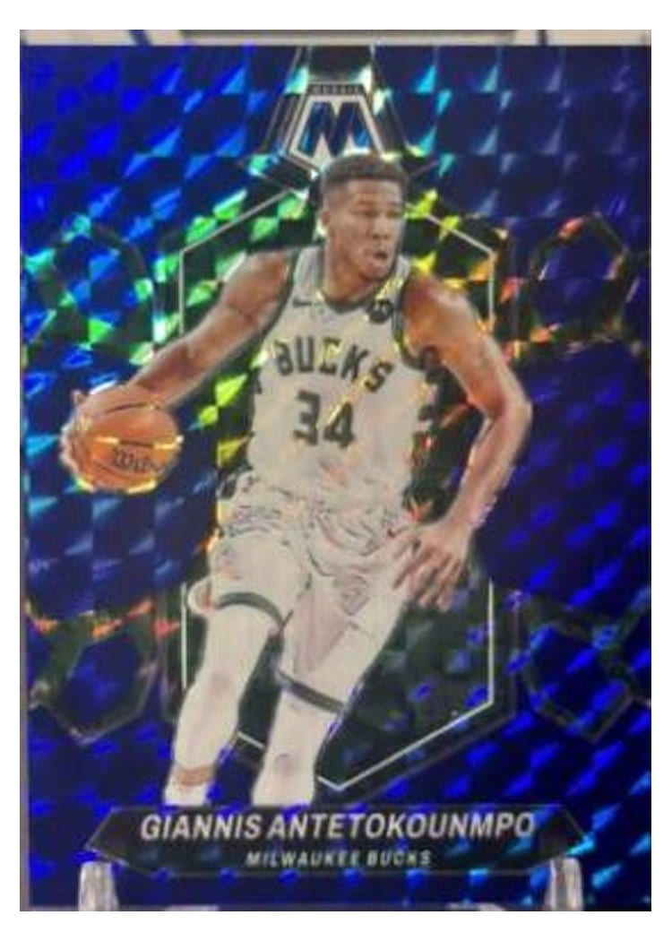 2023-24 Panini Mosaic Base Set Giannis Antetokounmpo #77 card