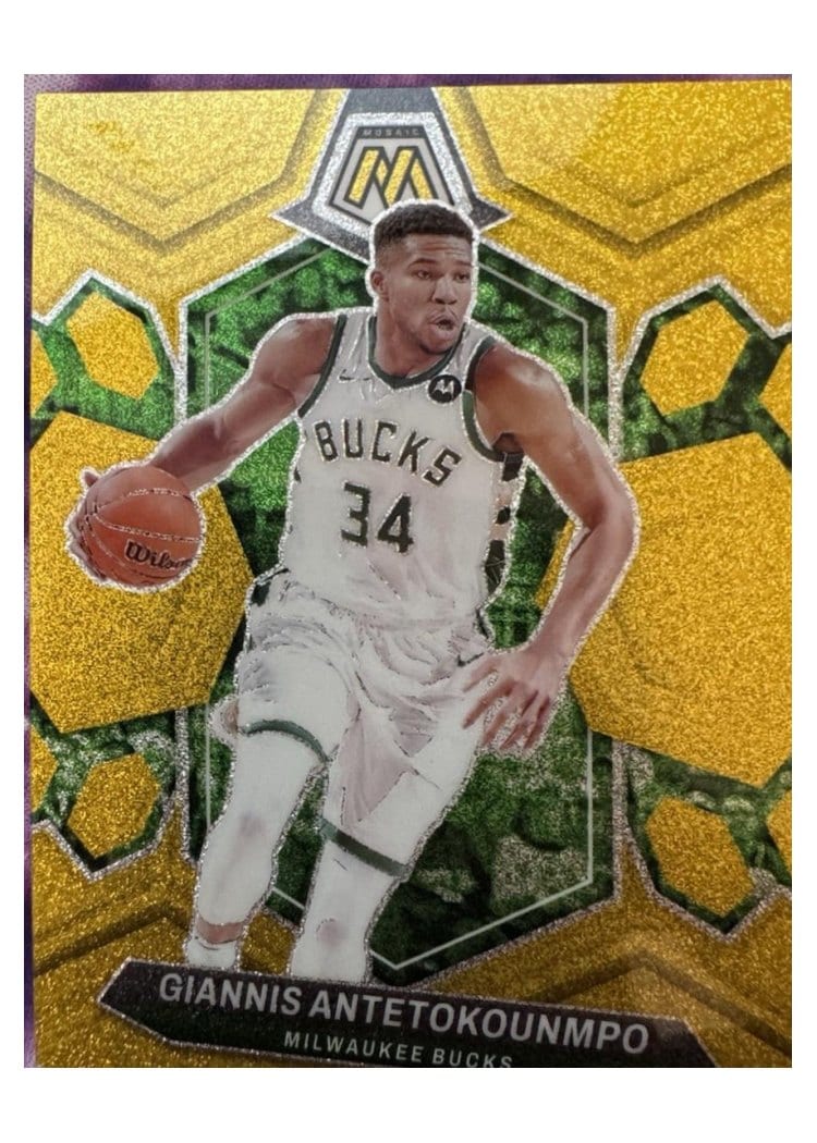 2023-24 Panini Mosaic Base Set Giannis Antetokounmpo #77 card