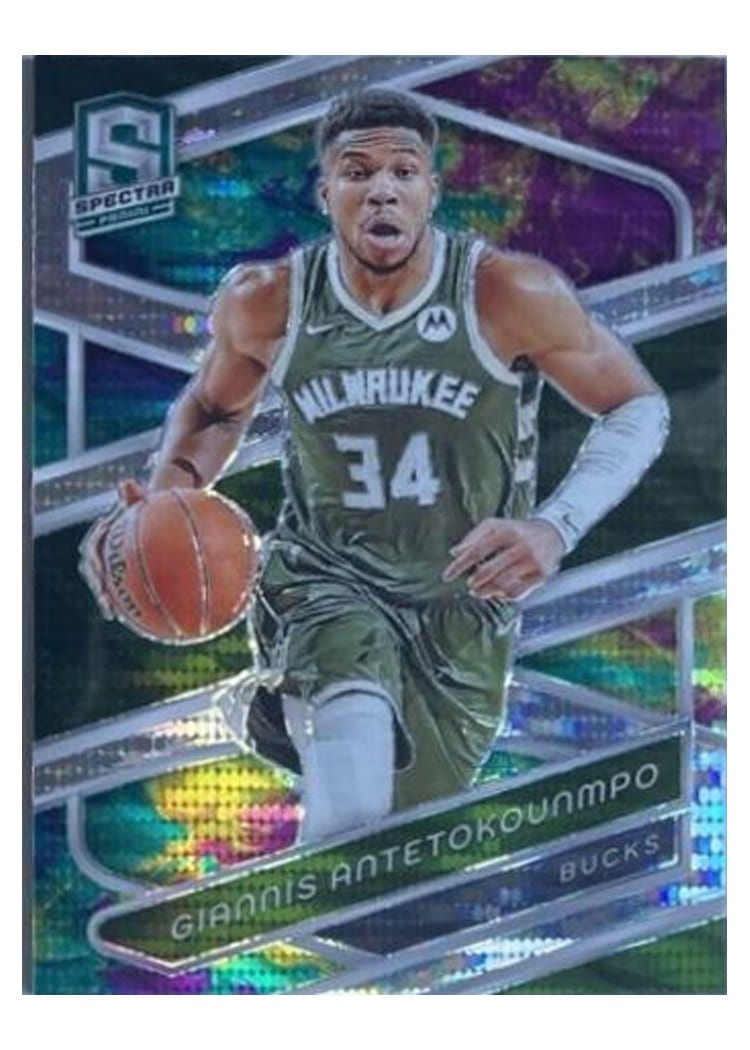 2023-24 Panini Spectra Base Set Giannis Antetokounmpo #125 card
