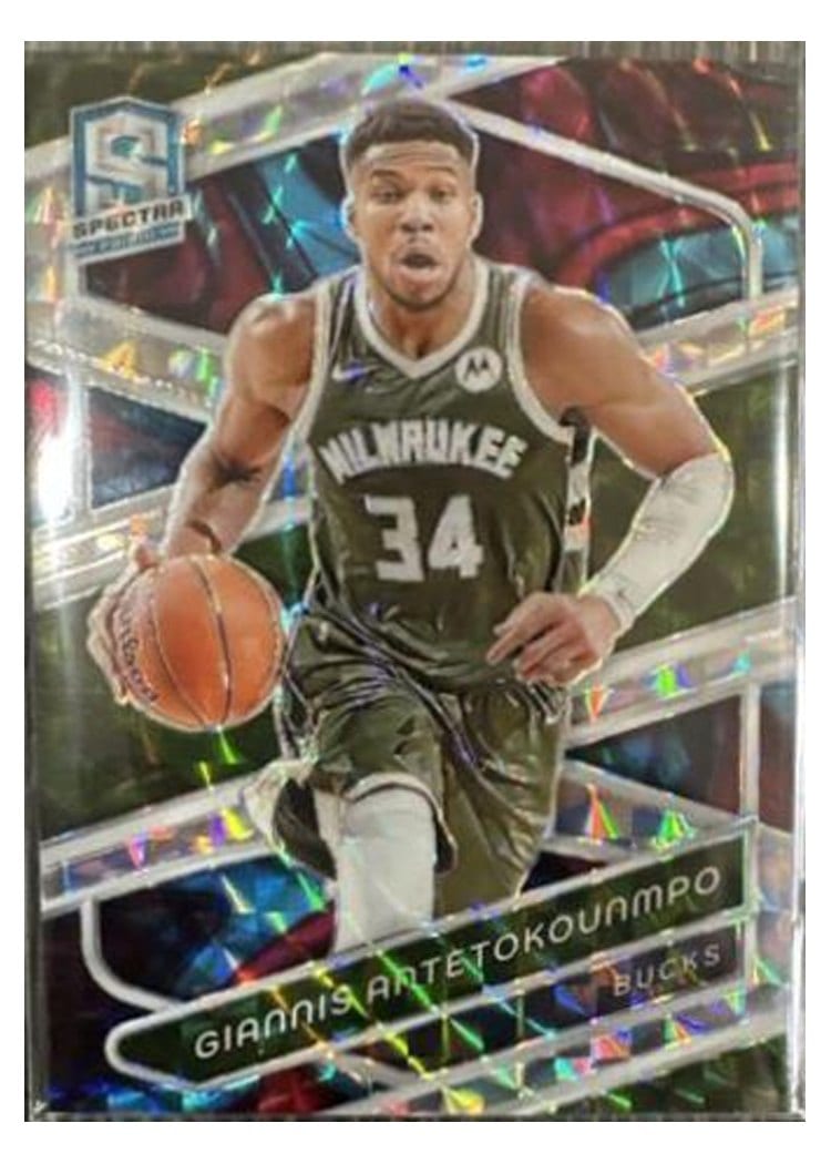 2023-24 Panini Spectra Base Set Giannis Antetokounmpo #125 card