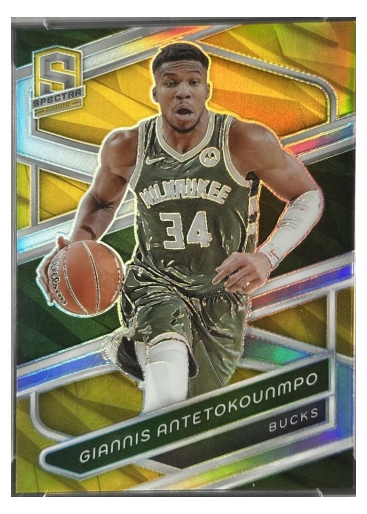 2023-24 Panini Spectra Base Set Giannis Antetokounmpo #125 card