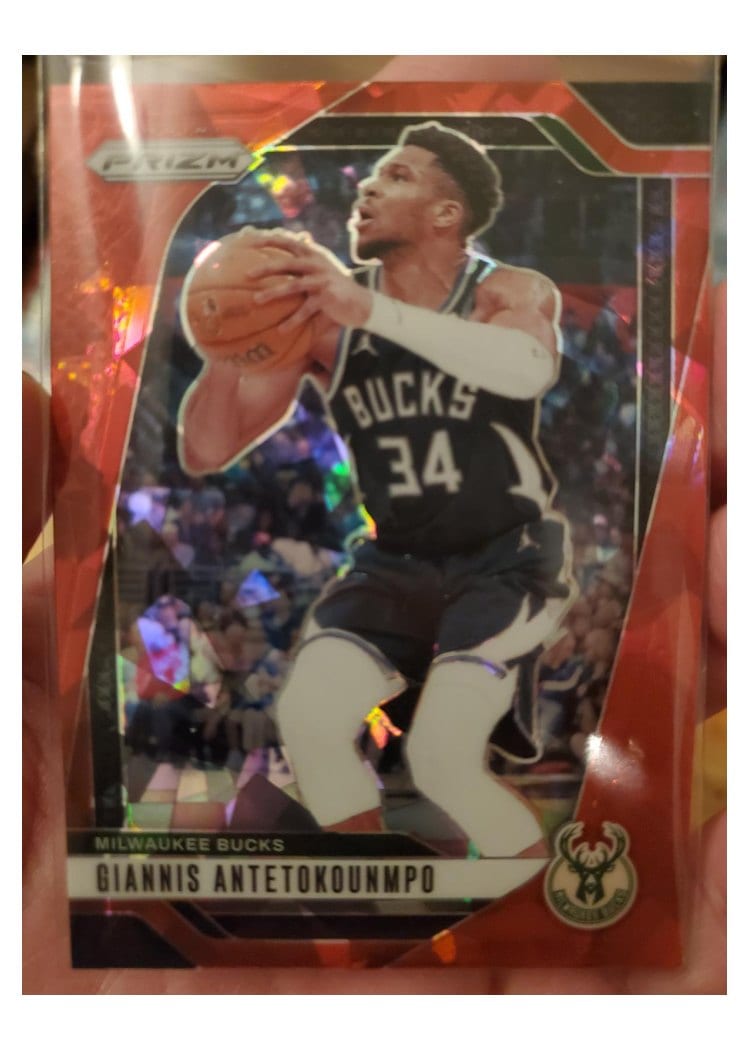 2024-25 Panini Prizm Base Set Giannis Antetokounmpo #85 card