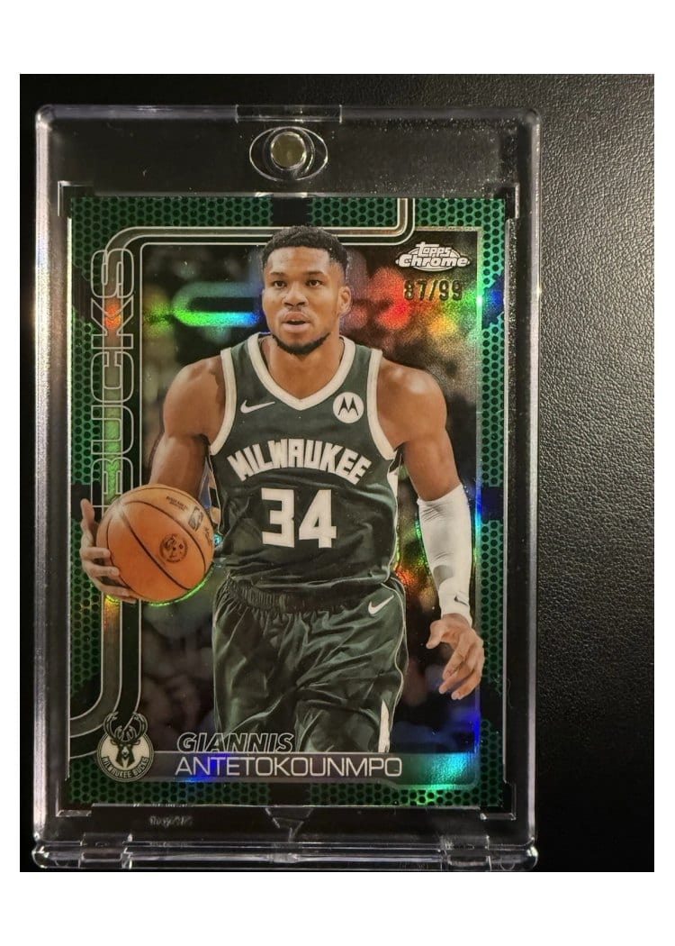 2025 Topps Chrome Giannis Antetokounmpo #137 card