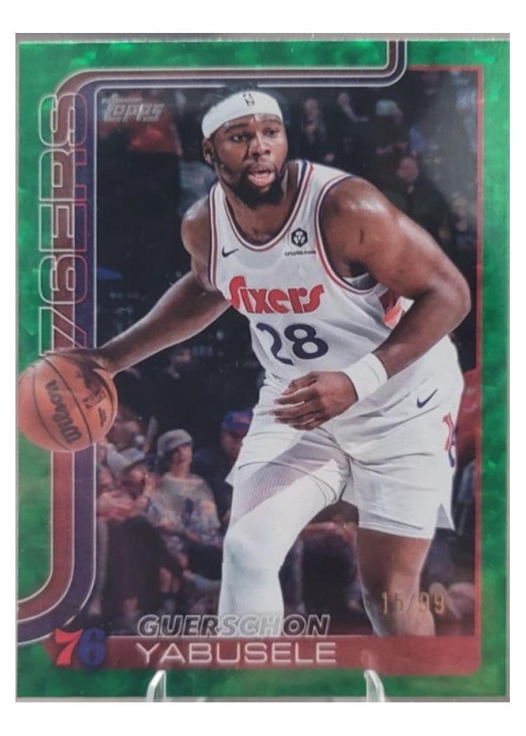 2025-26 Topps Base Set Guerschon Yabusele Green Crackleboard #26 card