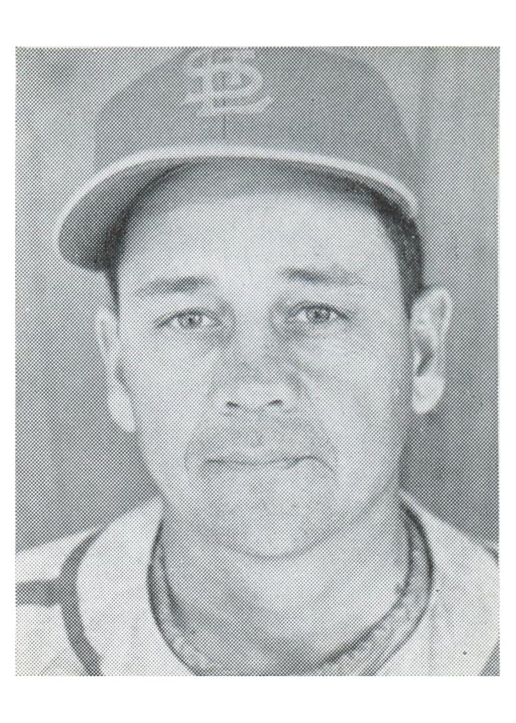 1941 St. Louis Cardinals Team Issue Gus Mancuso card