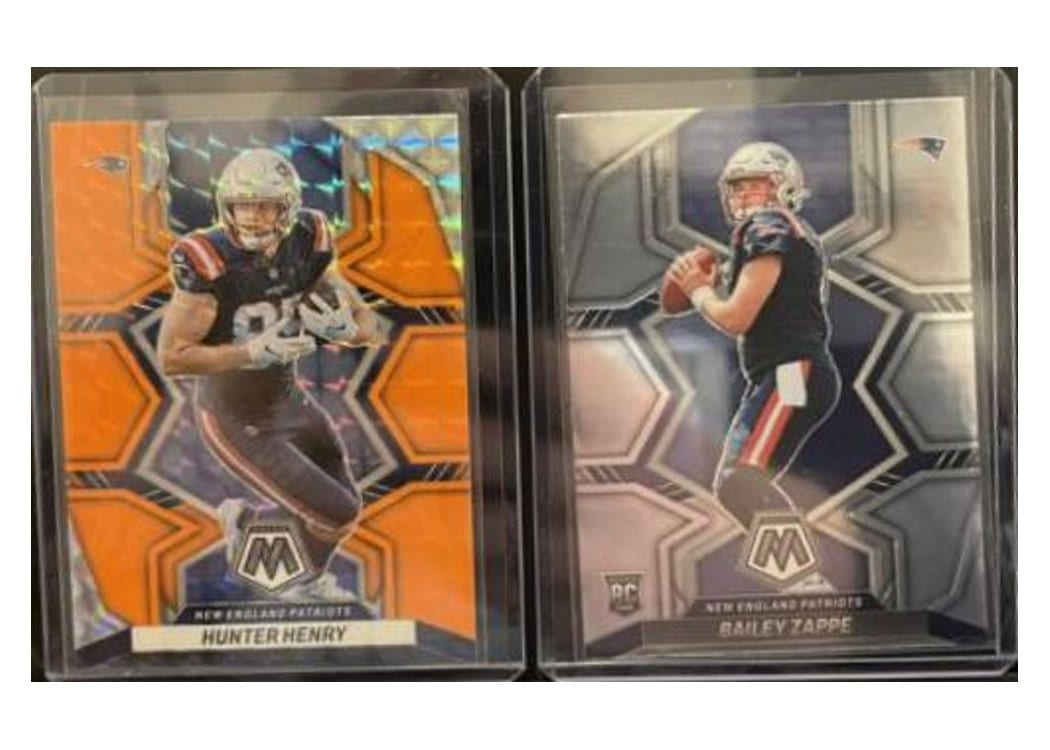 2022 Panini Mosaic Base Set Hunter Henry #136 card