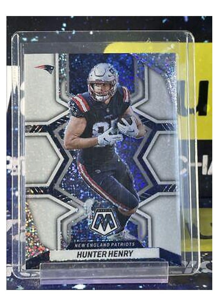 2022 Panini Mosaic Base Set Hunter Henry #136 card