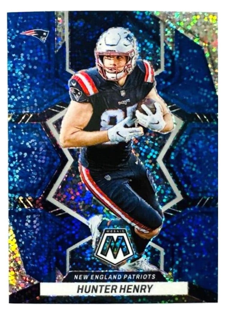 2022 Panini Mosaic Base Set Hunter Henry #136 card