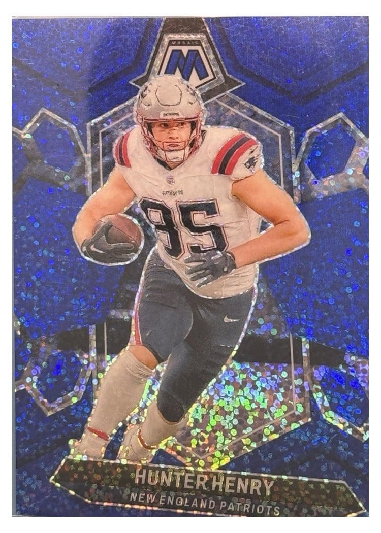 2024 Panini Mosaic Base Set Hunter Henry #152 card