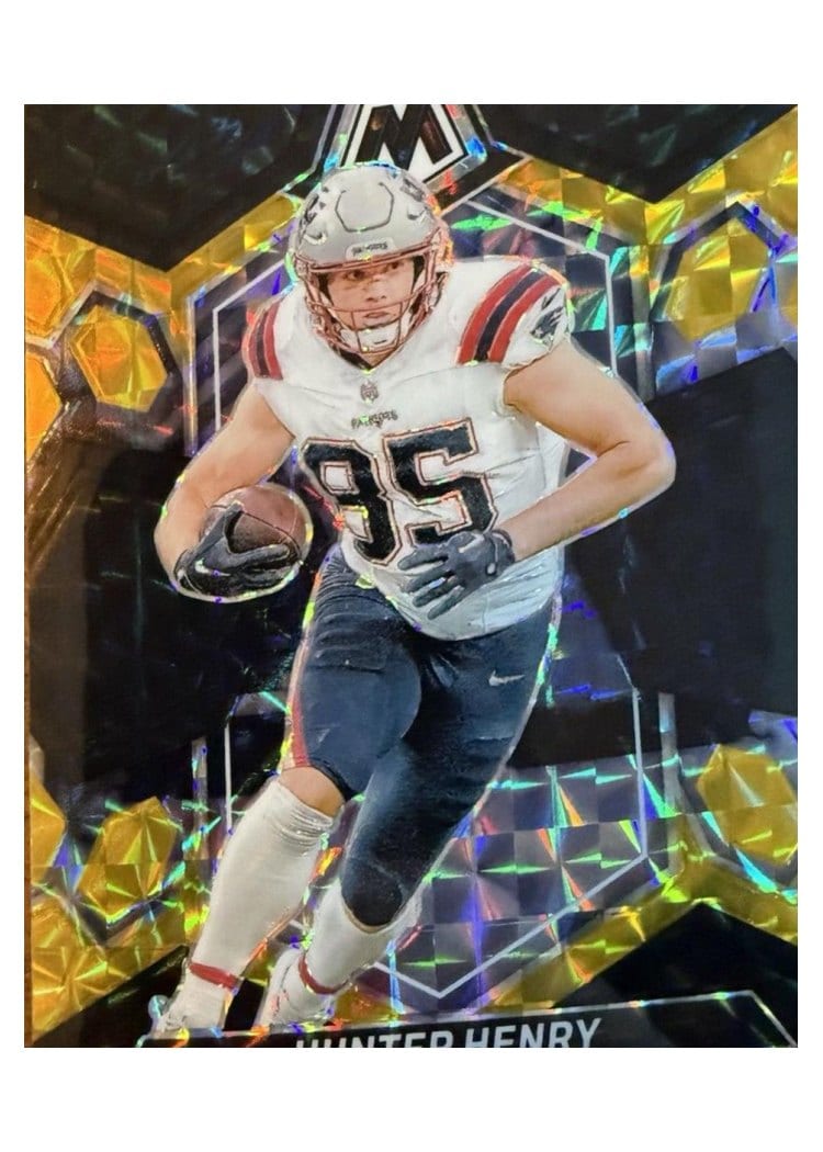 2024 Panini Mosaic Base Set Hunter Henry #152 card
