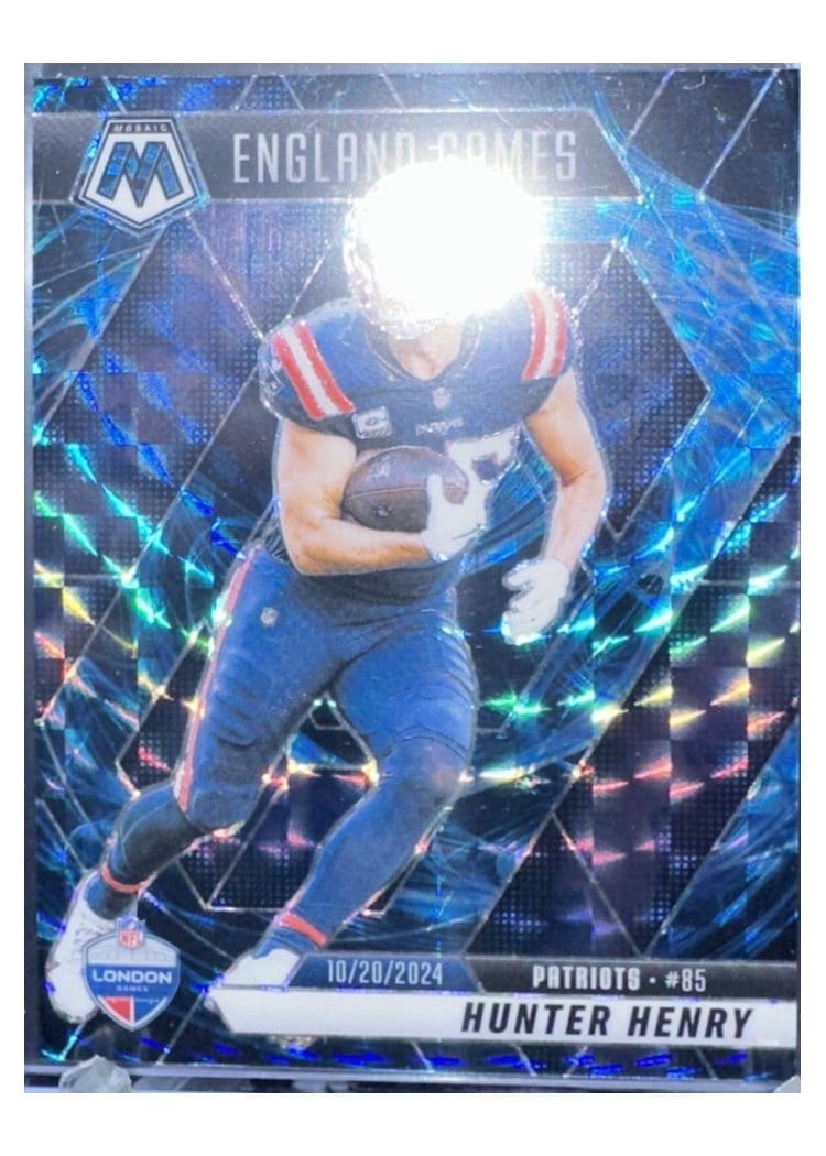 2025 Panini Mosaic Base Set Hunter Henry #262 card