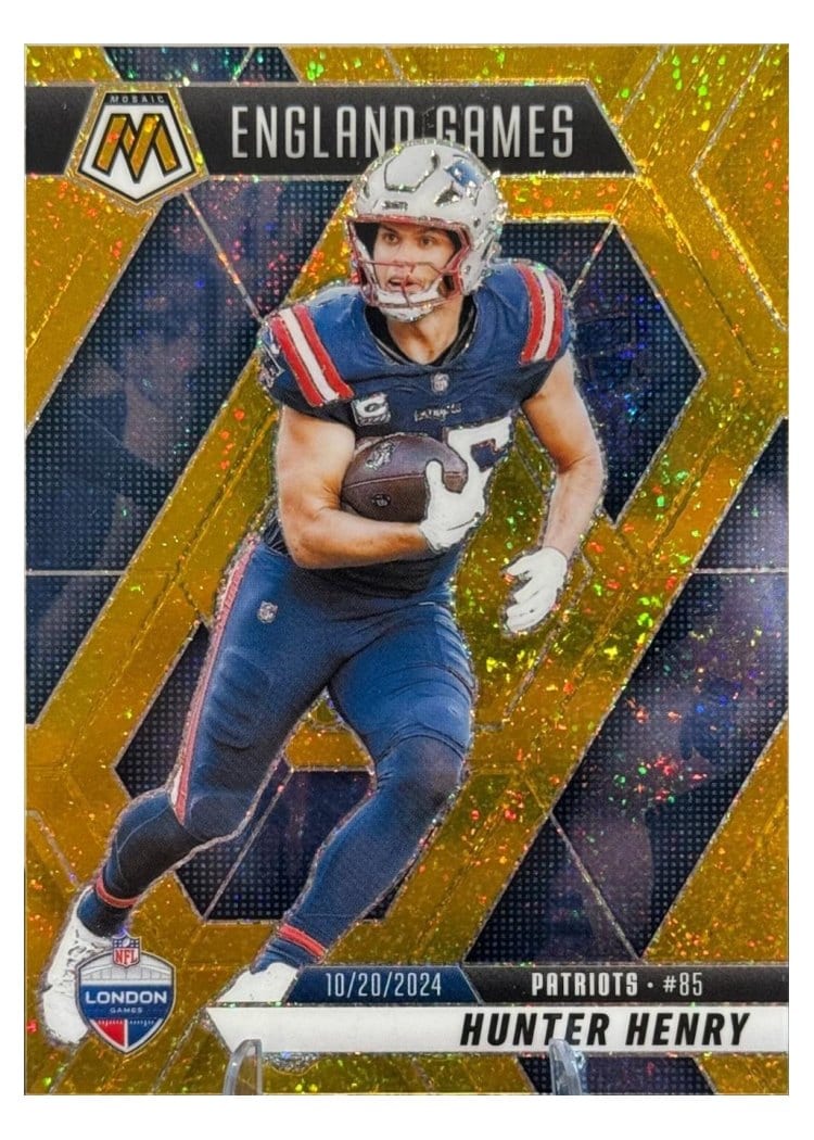 2025 Panini Mosaic Base Set Hunter Henry Gold Glitter #262 card