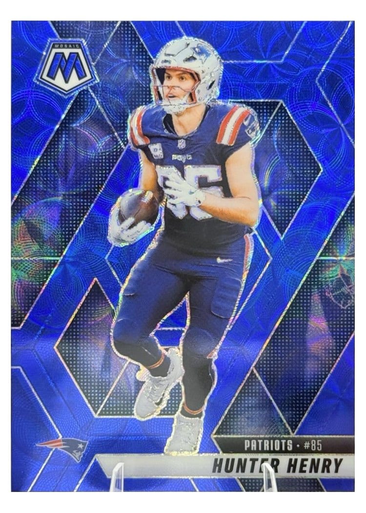 2025 Panini Mosaic Base Set Hunter Henry Blue Scope #79 card