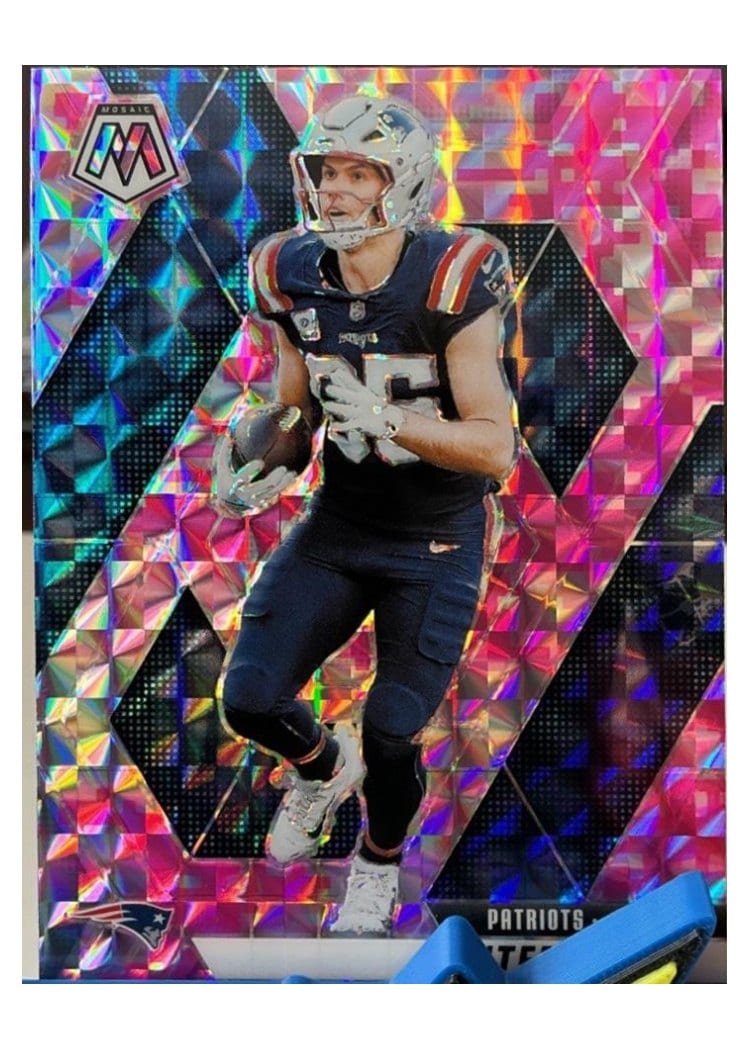 2025 Panini Mosaic Base Set Hunter Henry #79 card