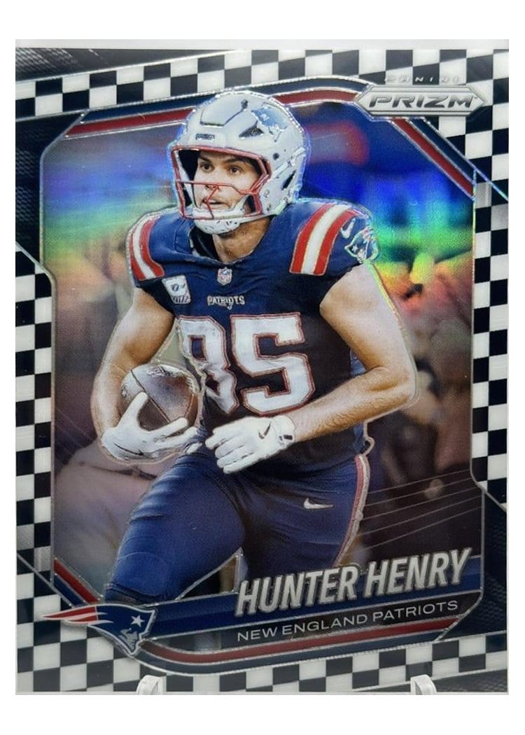 2025 Panini Prizm Base Set Hunter Henry Black White Checker #33 card