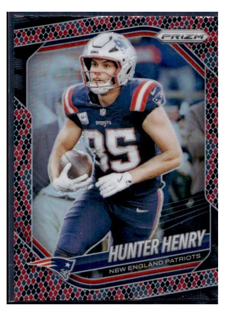 2025 Panini Prizm Base Set Hunter Henry #33 card