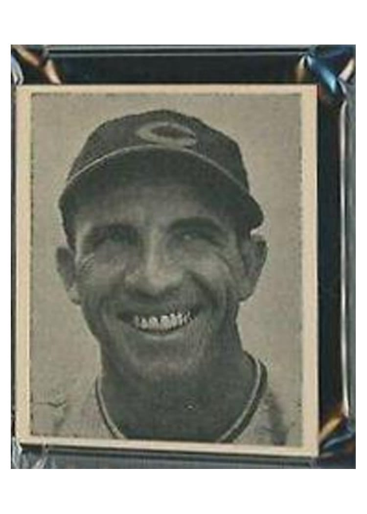 1940 Cincinnati Reds Team Issue Ival Goodman card