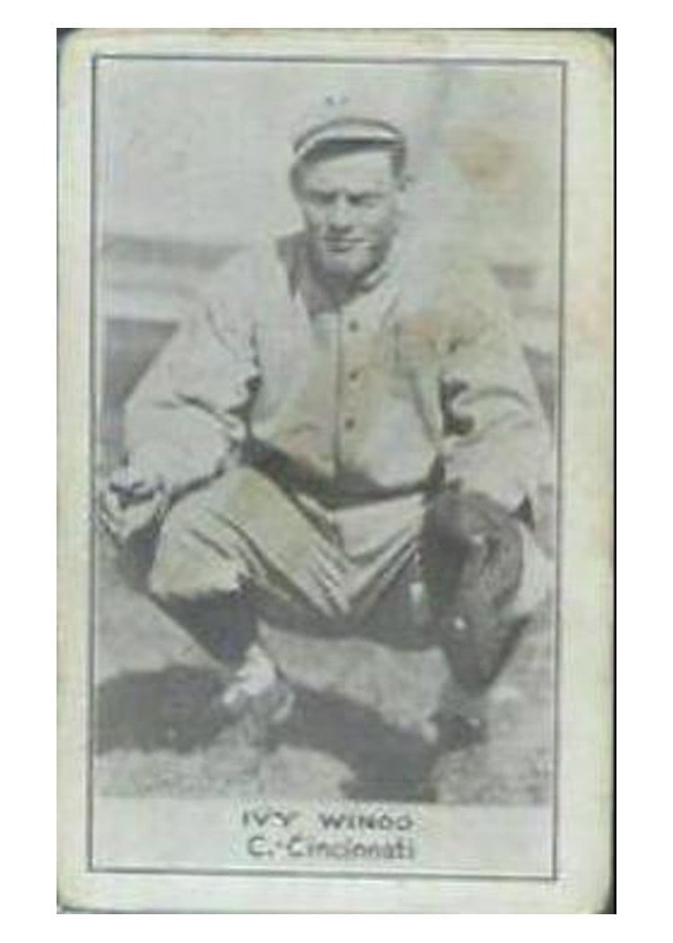 1921 E220 National Caramel Ivy Wingo card