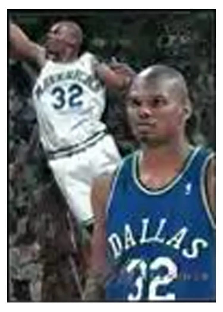 1995 Flair Jamal Mashburn #28 card