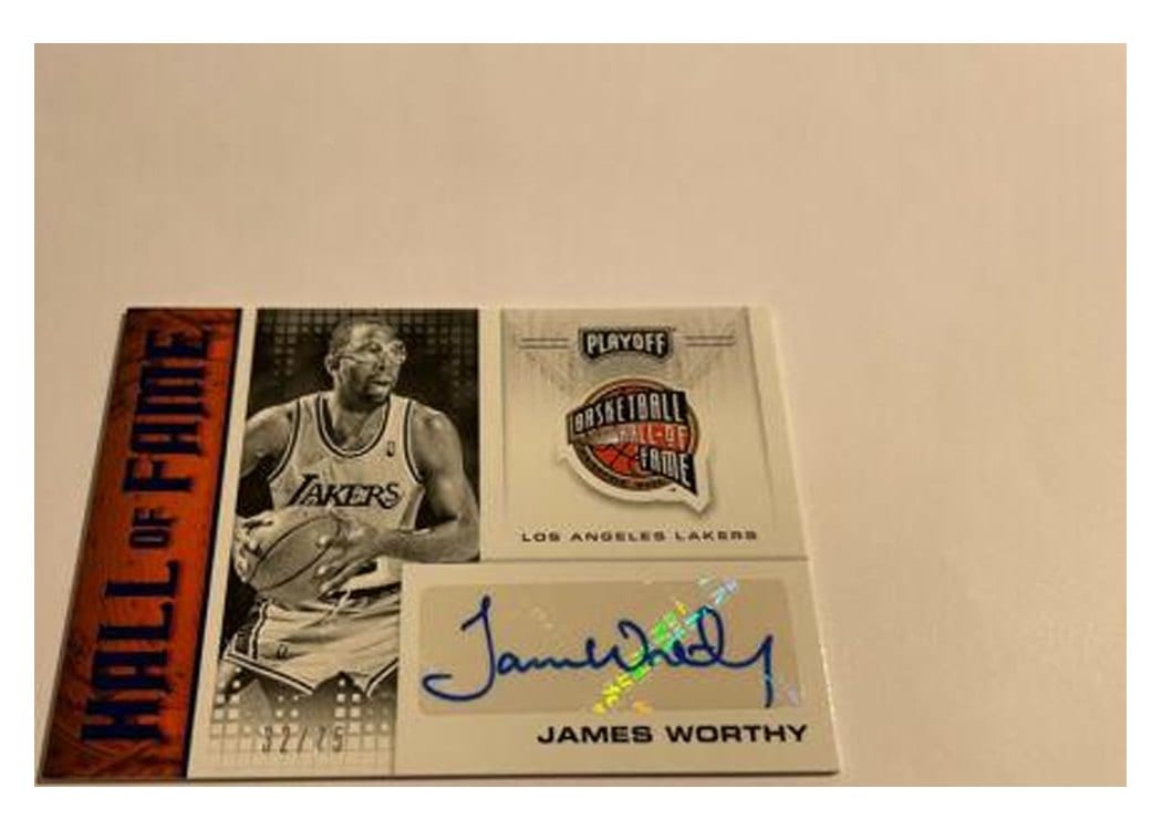 2020-21 Panini Chronicles Hall of Fame Autographs James Worthy #HOF-JWO card