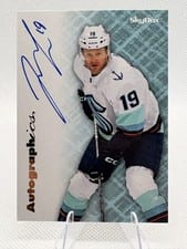 2023-24 SkyBox E-X 2000 Autographics Jared McCann #AG-JA card