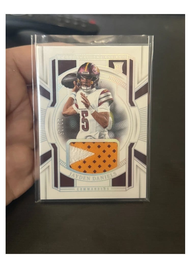 2024 Panini National Treasures Base Set Jayden Daniels #207 card