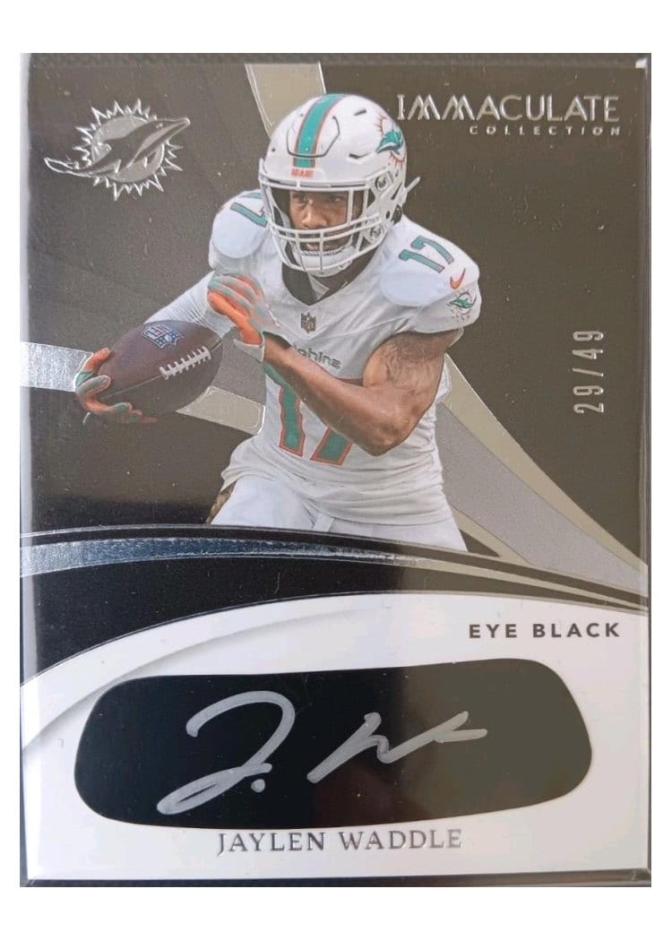 2024 Panini Immaculate Collection Immaculate Eye Black Jaylen Waddle #8 card