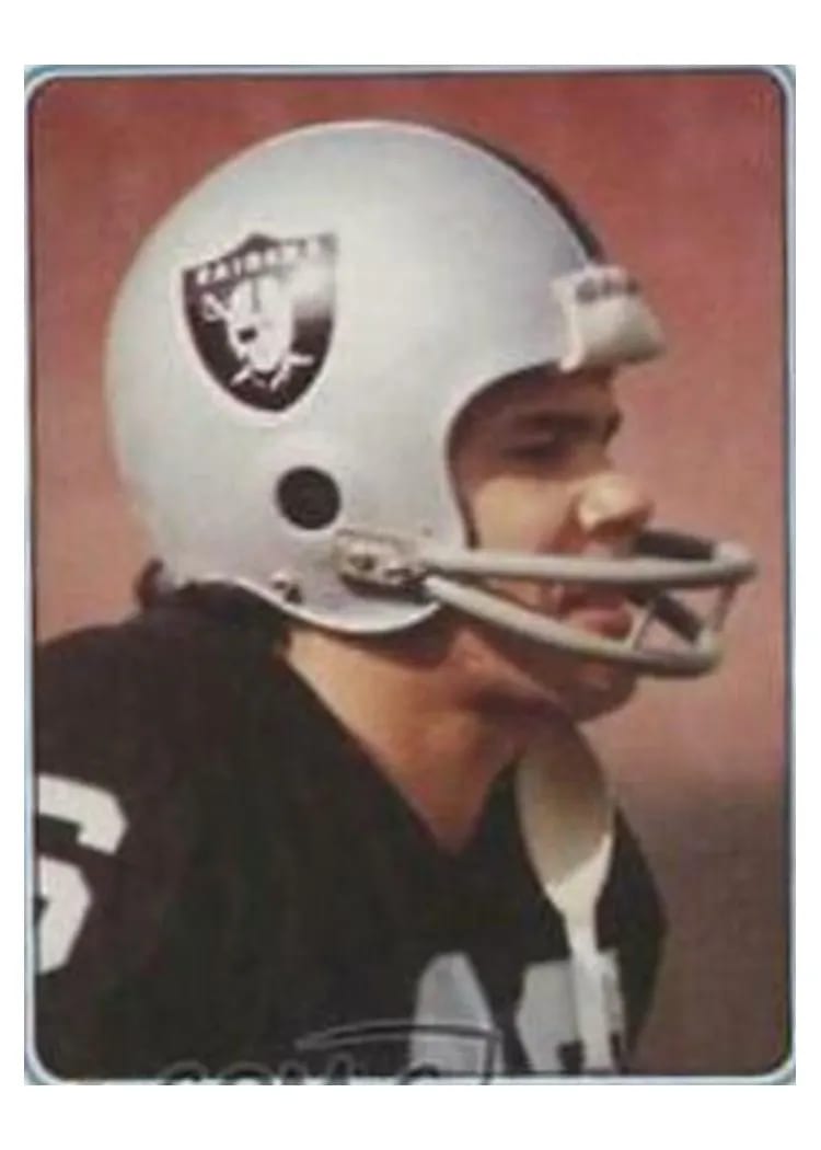 1983 Topps Stickers Jim Plunkett #82 card