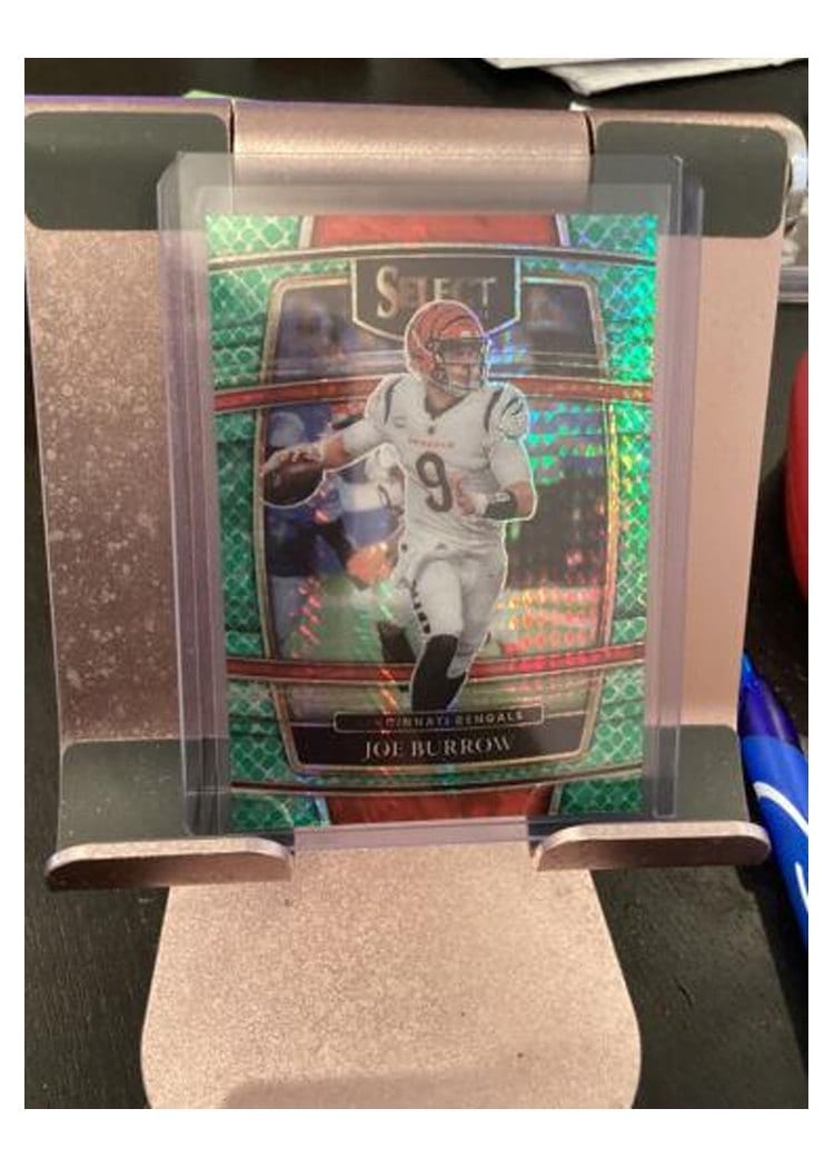 2021 Panini Select Base Set Joe Burrow #9 card