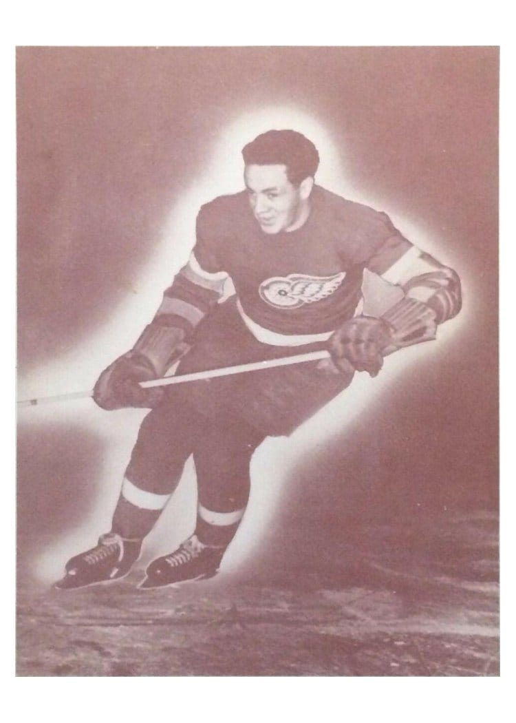 1940 O-Pee-Chee V301-2 Joe Carveth #123 card