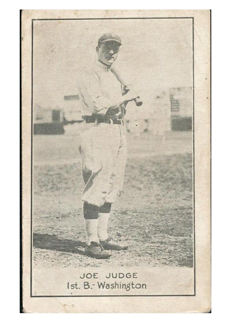 1921 E220 National Caramel Joe Judge card